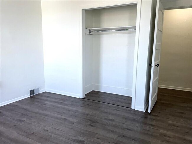 Building Photo - 2811 Brownsville Rd