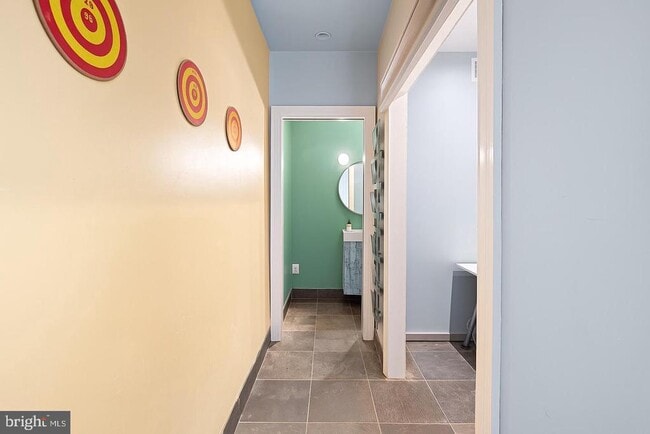 Building Photo - 846 LeCount St