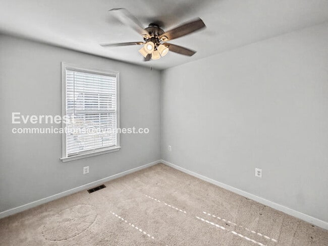 Building Photo - 1325 Claytor Ln