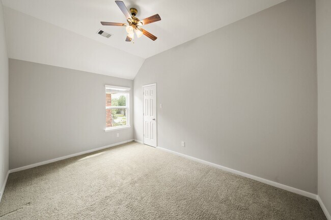 Building Photo - 24430 Silverton Valley Ln