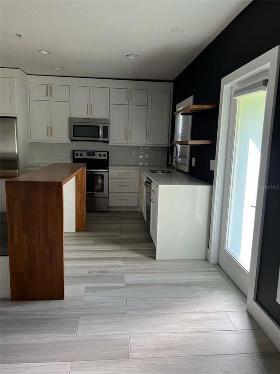 Building Photo - 9724 Tivoli Villa Dr