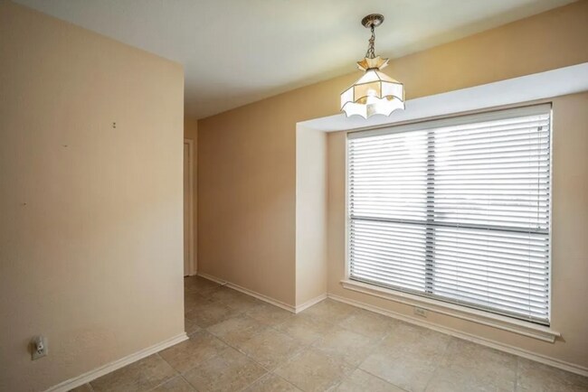 Building Photo - 2507 Radcliffe Dr