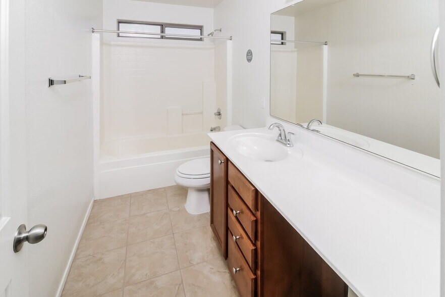 Building Photo - 45480 W Morning View Ln