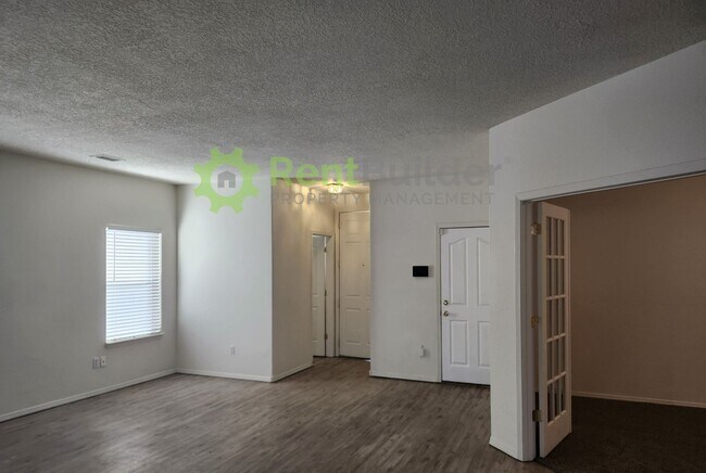 Building Photo - Stunning 5-Bed Northern Hills Home – Now Just $2,395/Month!