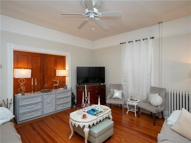 Building Photo - 1 Pell St