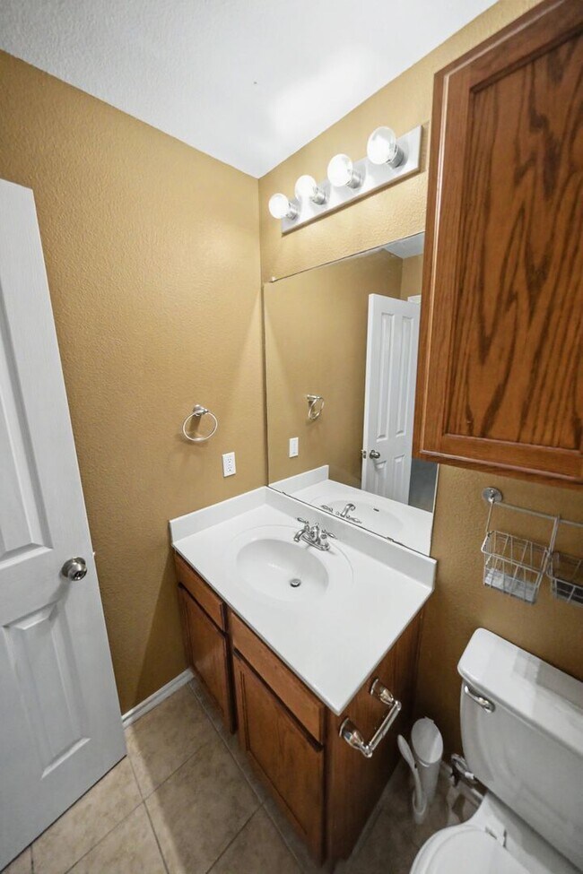Building Photo - Spacious Cibolo Home Near Steele High School - Realtor Commission: $500