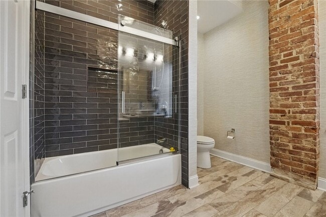 Building Photo - 3865 Howley St