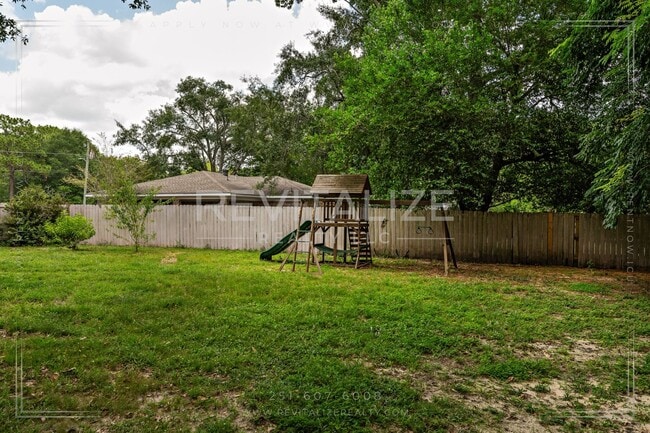 Building Photo - Spacious Brick Home in West Mobile!