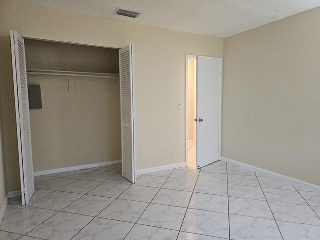 Building Photo - 4678 Myla Ln