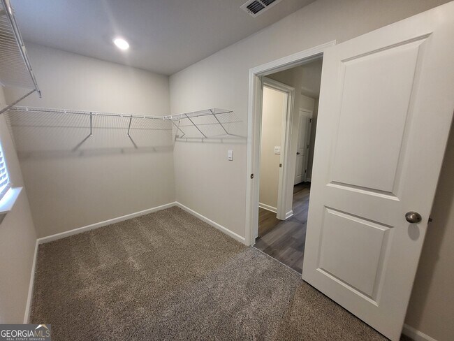 Building Photo - 250 Sope Crk Cir