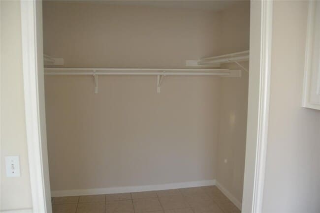 Building Photo - 1717 Jerusalem Dr