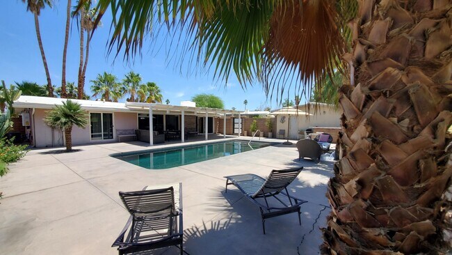 Building Photo - 71567 Mirage Rd