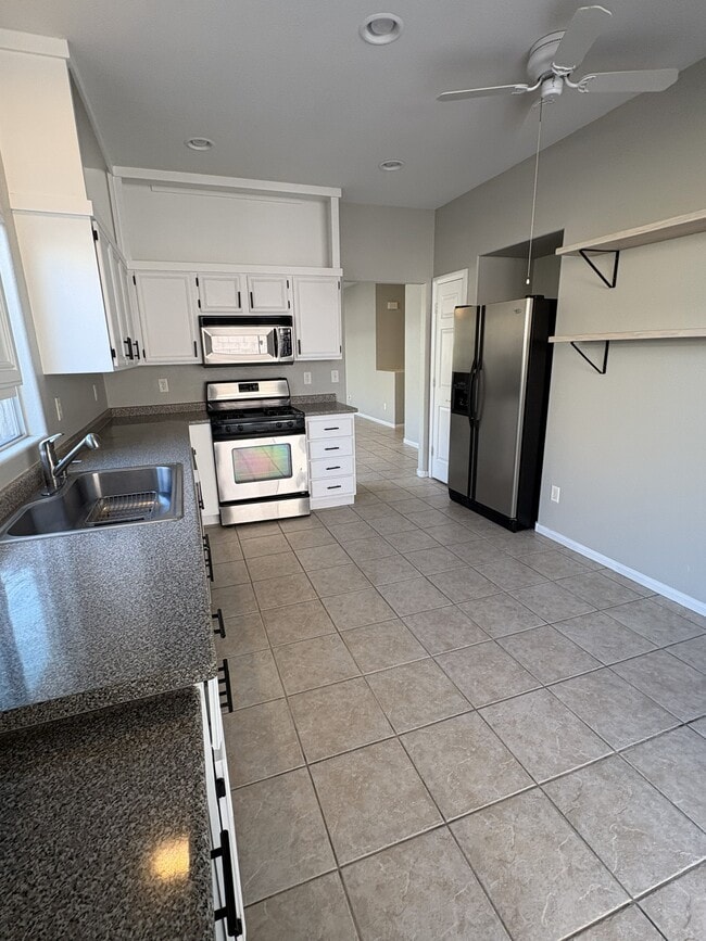 Building Photo - 11016 Piedmont Valley Ave