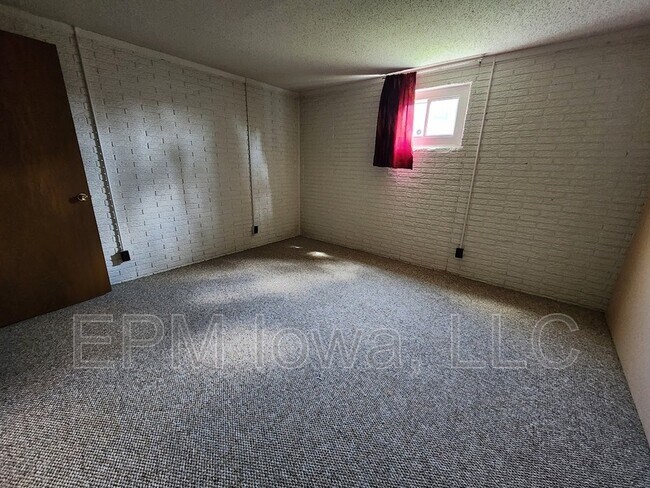 Building Photo - 1702 29th St NW