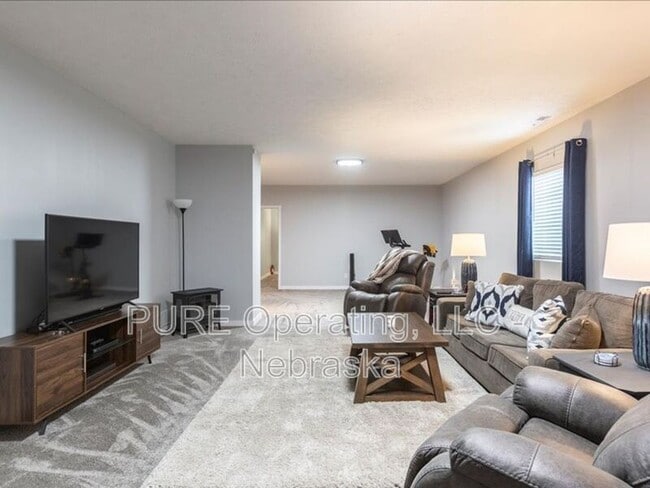 Building Photo - 6420 Kyla Dr