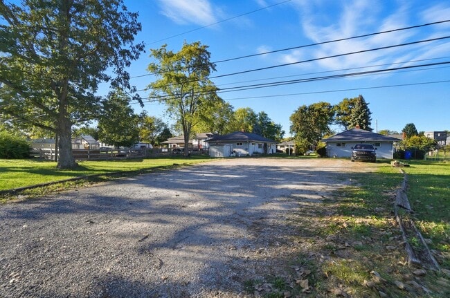 Building Photo - 1927 Vaughn St