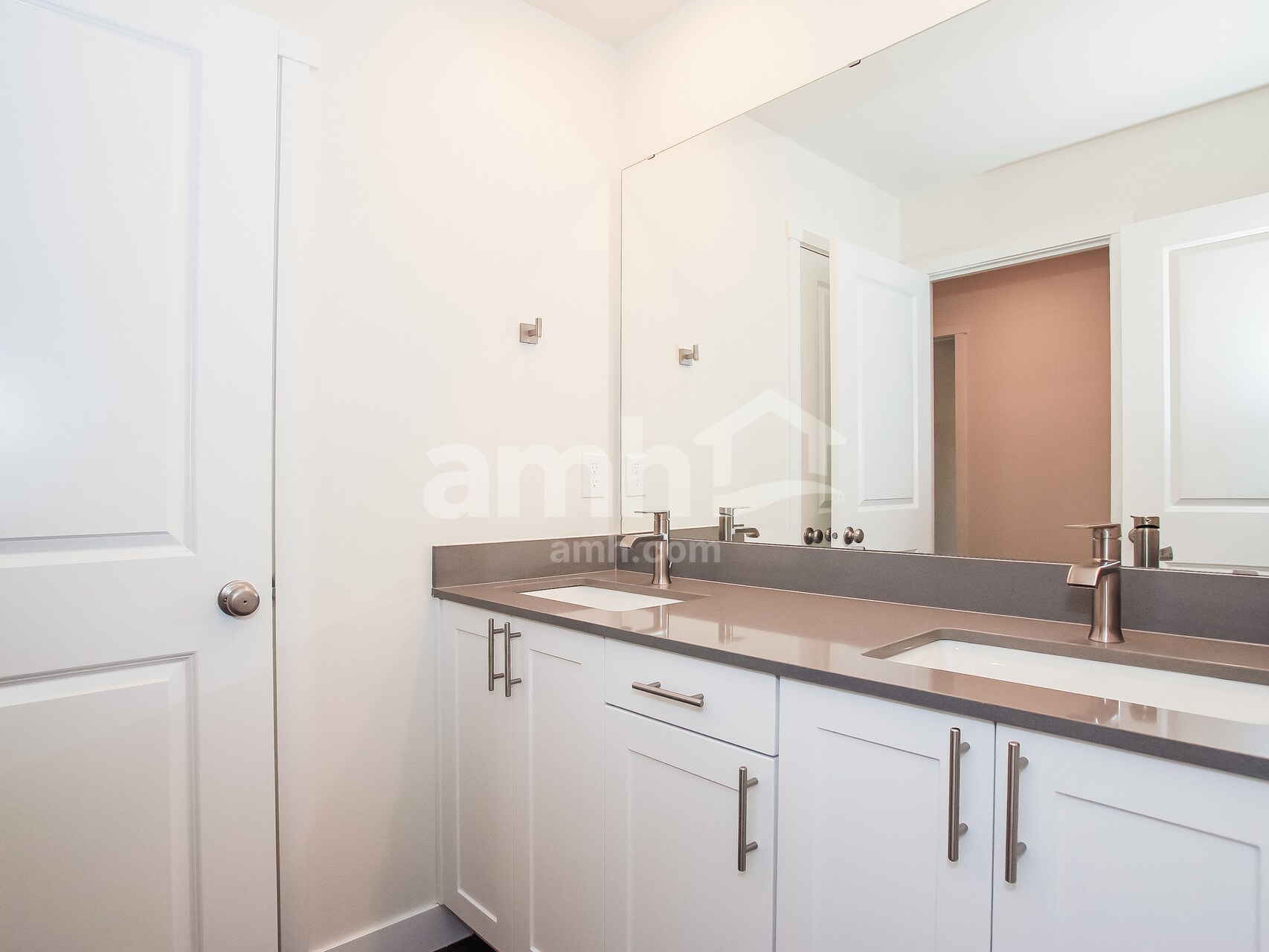 Building Photo - 7724 Verona Lp SW