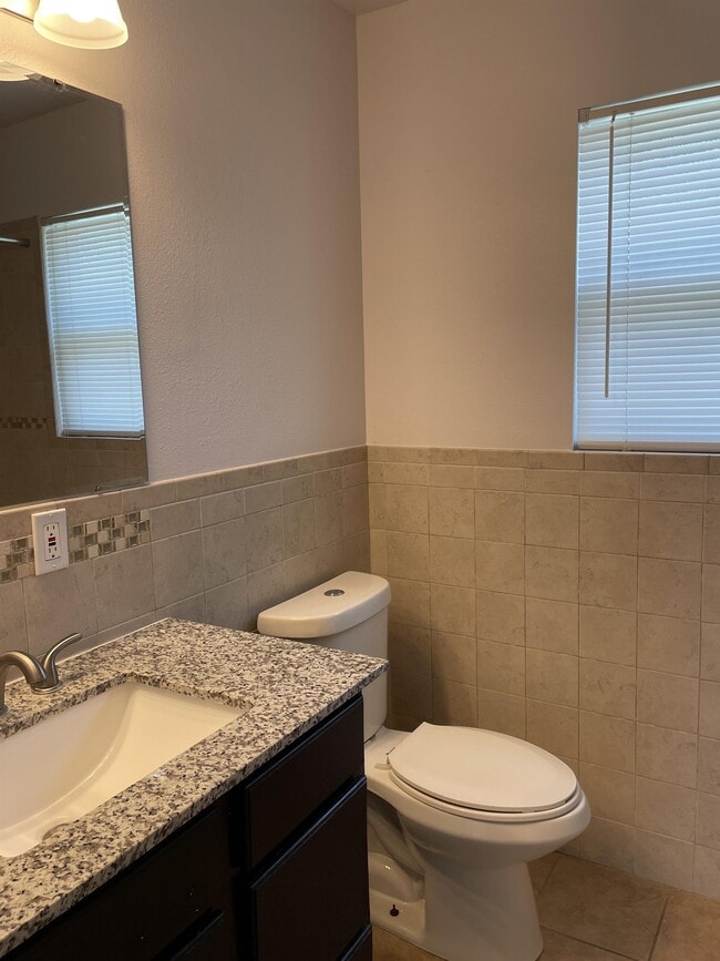 Building Photo - 4606 Nesbitt Dr