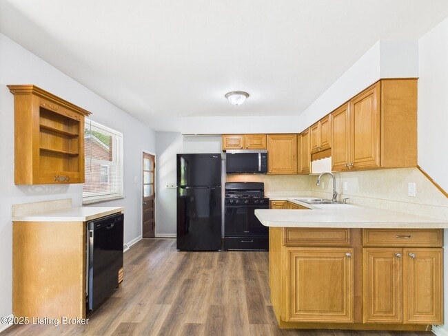 Building Photo - 207 Greenlawn Dr