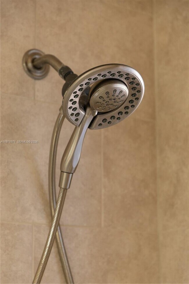 Building Photo - 13125 SW 83rd Ave