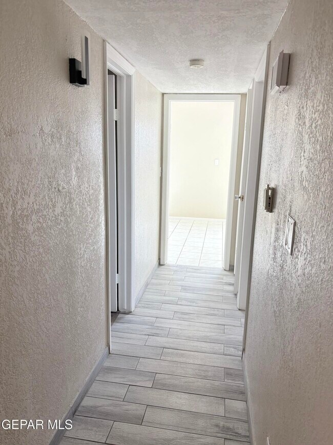 Building Photo - 3444 Tascosa St