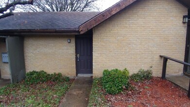 Building Photo - Location....Location....Location...Section 8