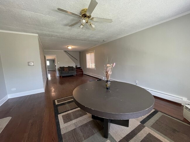 Building Photo - 7659 W Sunset Dr