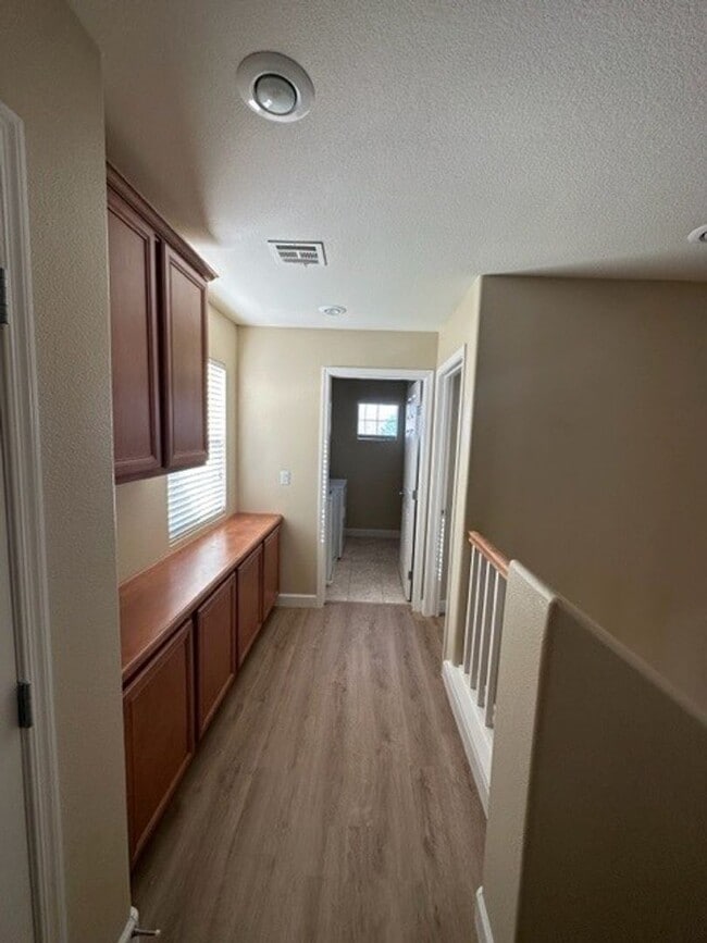 Building Photo - Beautiful 4 bedroom home In Paseos Summerlin - minutes from DT Summerlin and Red Rock Canyon!!