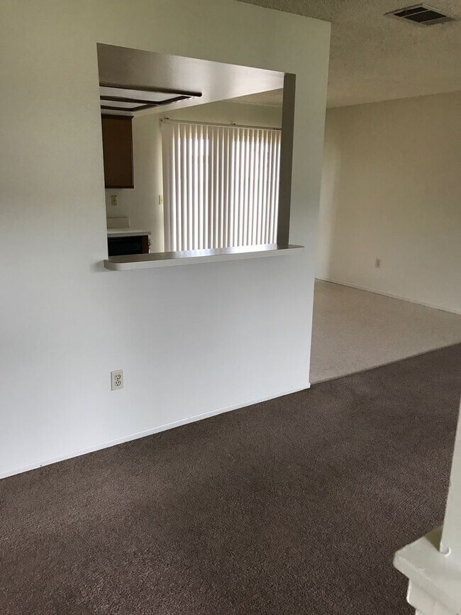 Building Photo - 21355 Klamath Rd