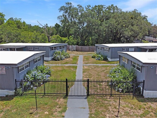 Building Photo - 26 Forest Dr