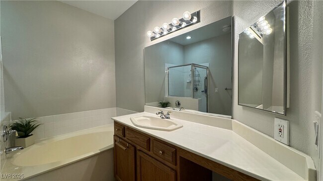 Building Photo - 8720 Red Brook Dr