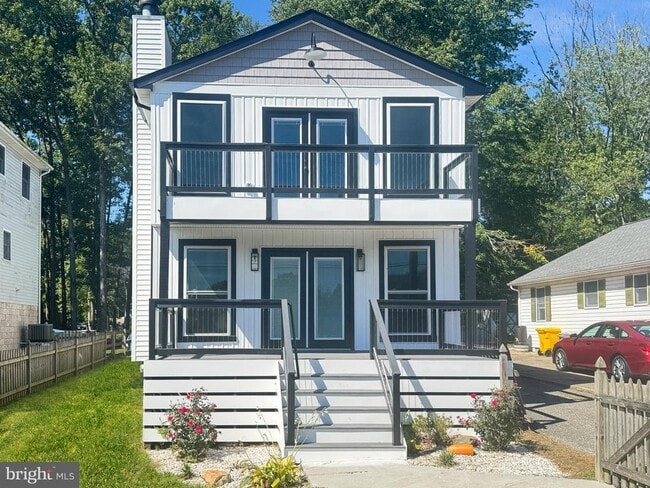 Building Photo - 5946 2nd St