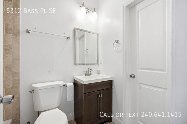 Building Photo - 5312 Bass Pl SE