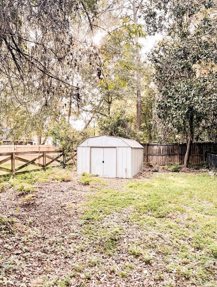 Building Photo - 527 S Edisto Dr