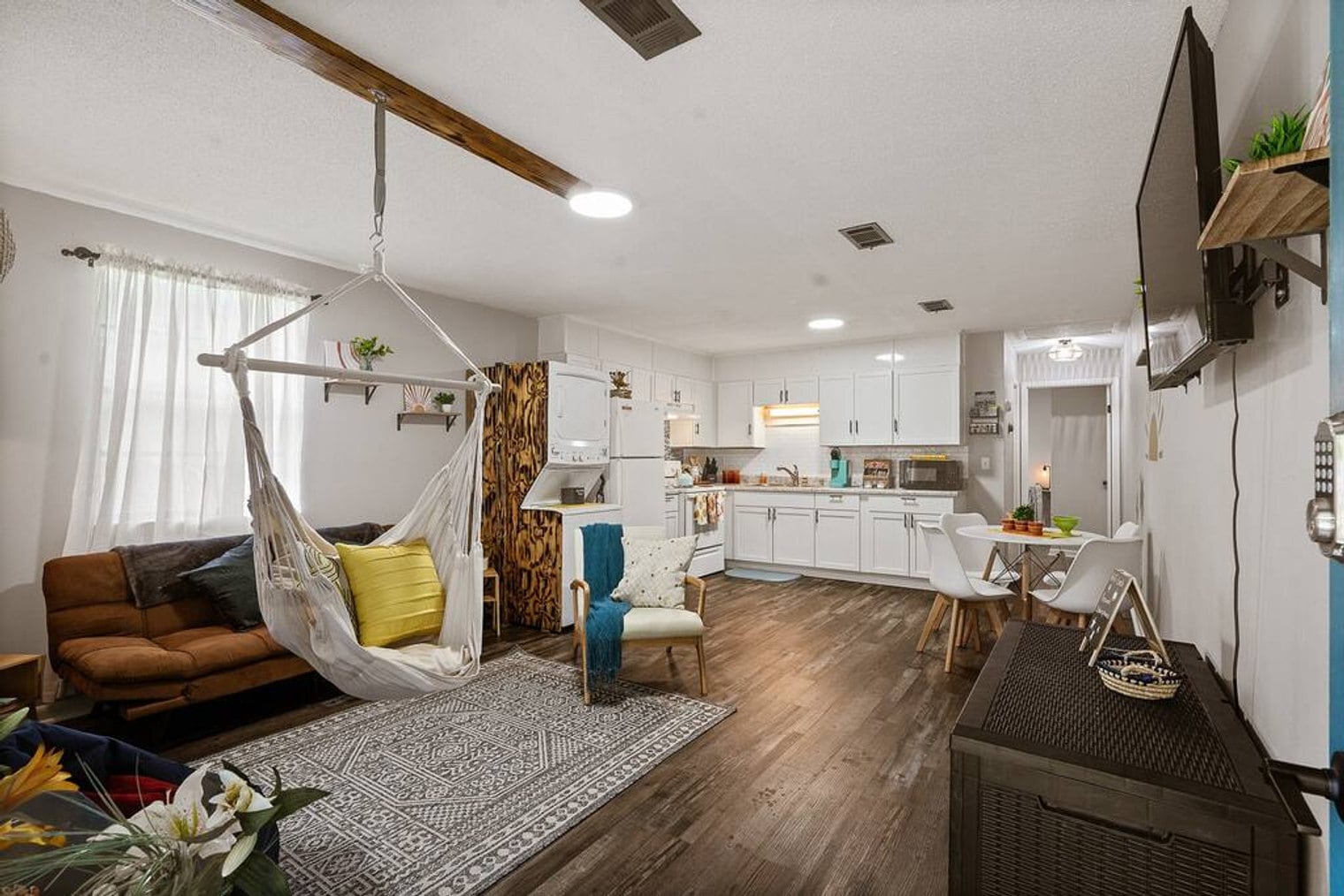 Building Photo - 2001 N 61st Ave