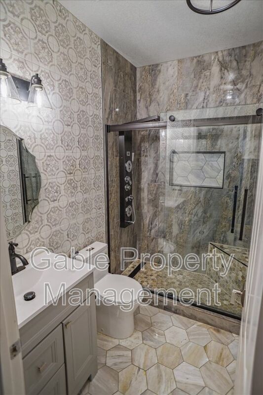 Building Photo - 19720 Ellis Henry Ave