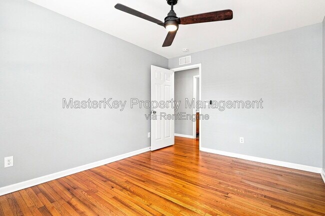 Building Photo - 1118 S State St