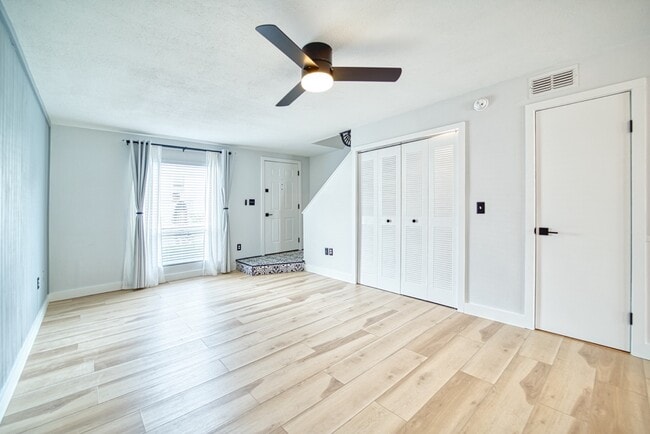 Building Photo - 11912 Cypress Hill Cir