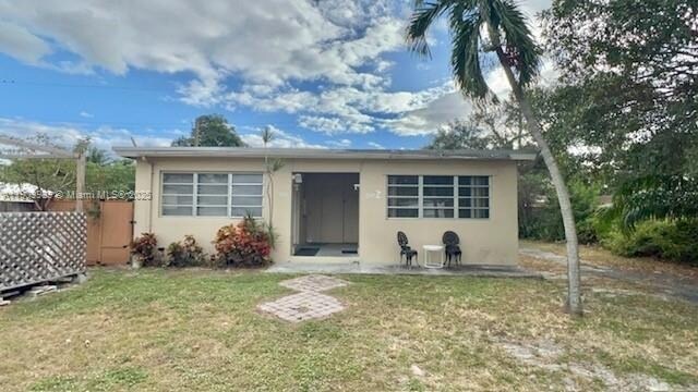 Building Photo - 1930 Thomas St