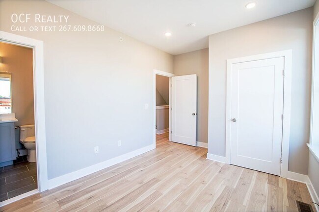 Building Photo - 129 S 49th St