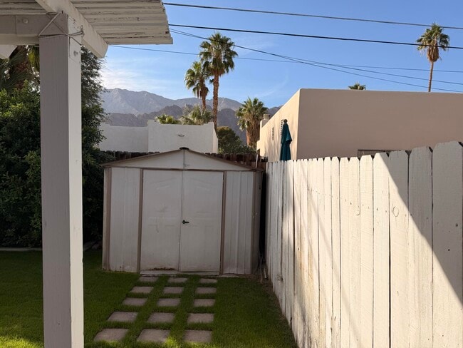 Building Photo - 51905 Avenida Velasco