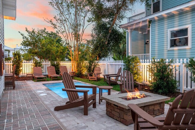 Building Photo - 4465 Clipper Cove