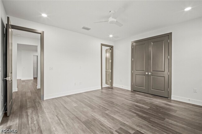 Building Photo - 3127 Tulsa Ave