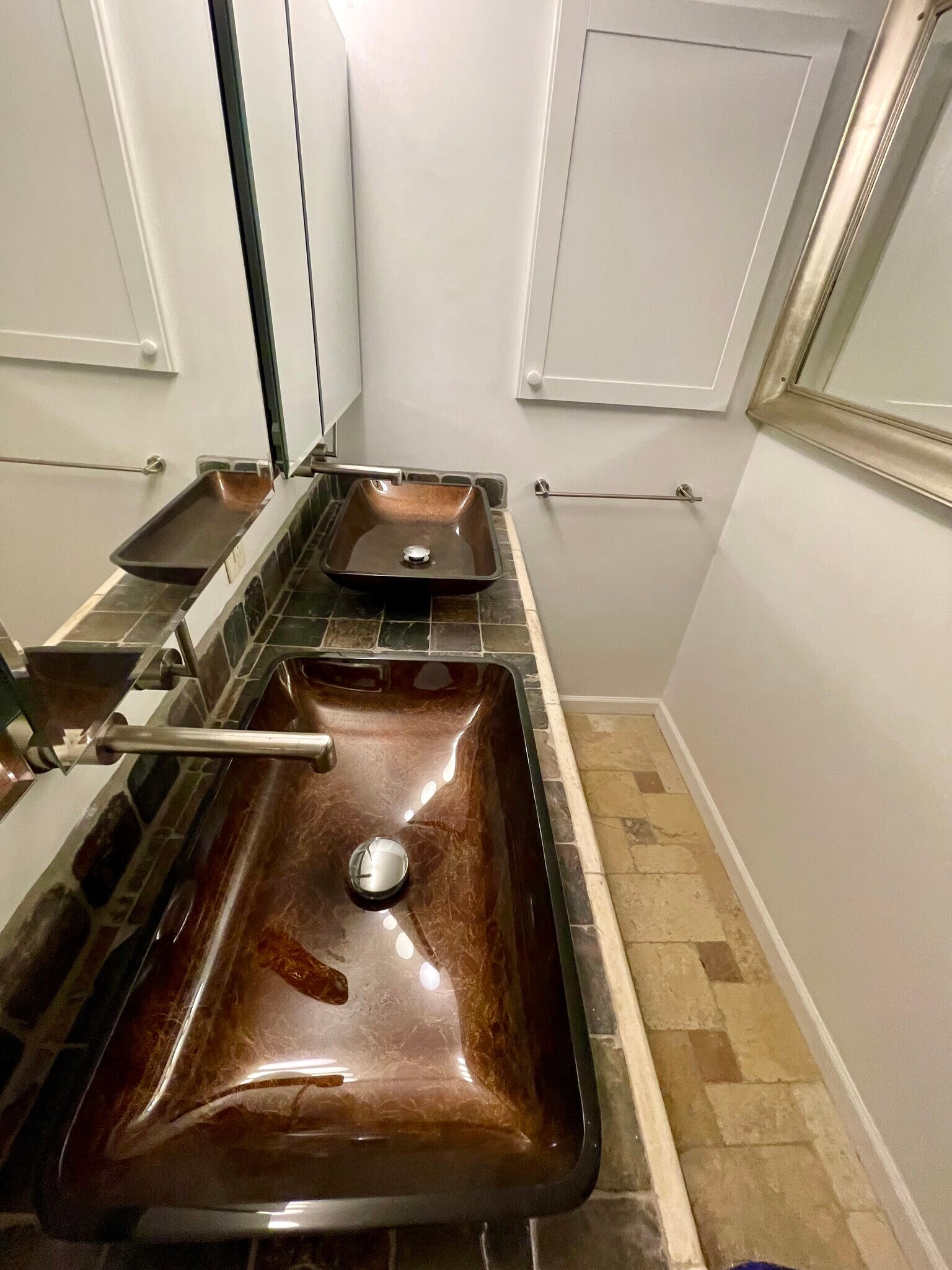 Building Photo - 24 Forest Hills Dr