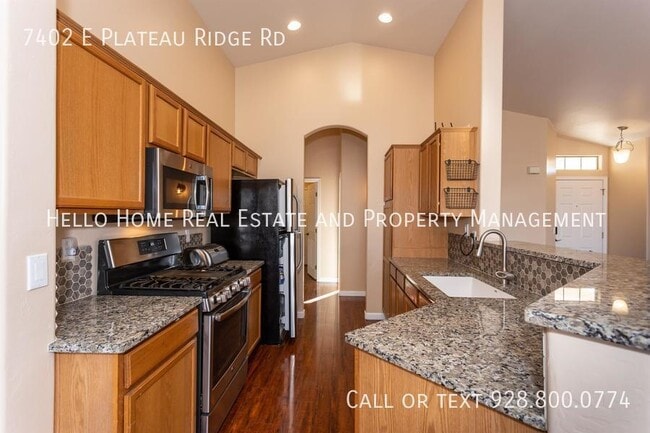 Building Photo - 7402 E Plateau Ridge Rd