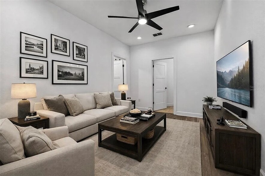 Building Photo - 104 26th St N