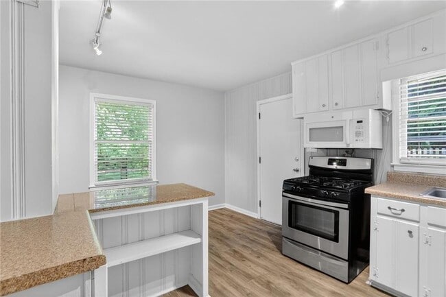 Building Photo - 3086 Caldwell Rd NE