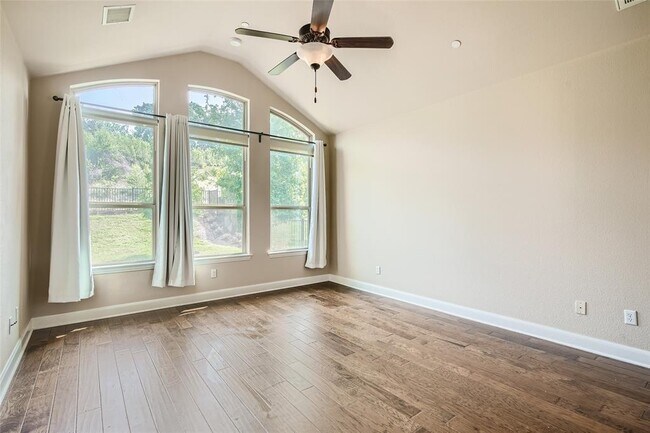 Building Photo - 207 Maxwell Way