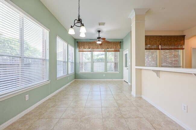 Building Photo - 6726 Hawsley Way