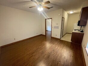 Building Photo - JUNE MOVE-IN | Charming 1-Bedroom Apartment | Prime Location Near Downtown & MSU